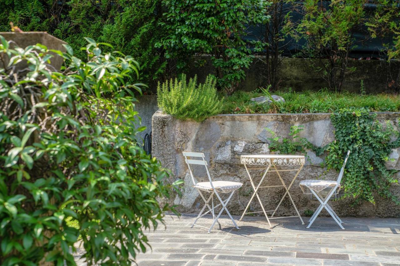 I D'A Charming Penthouse - Lake View- Como- House-130 Mt-2 Double Bedrooms And 2 Double Bathrooms A Spacious Living Room-Full Equipped Kitchen-Private Garden And Terrace-Private Covered Parking Exterior photo